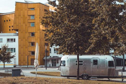 Navrhni si maringotku snů: Trendy, tipy a inspirace pro rok 2024